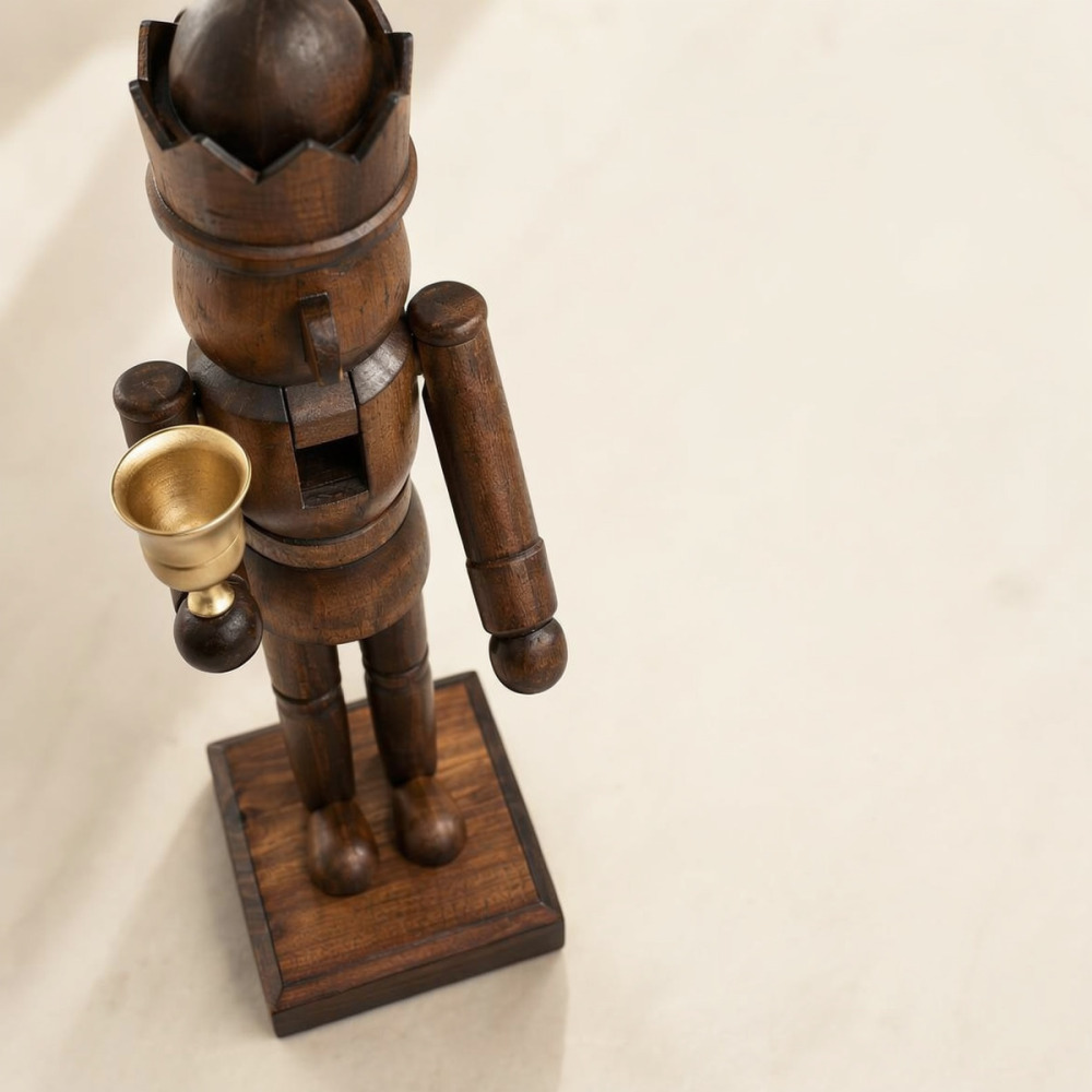 Винтажный Щелкунчик с золотым  – обзор и цена Nutcracker Figurine